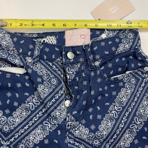 Revice NWT LaLa Land High Rise Flare Jeans Bandana Patchwork Print. Size 26 - Picture 6 of 11
